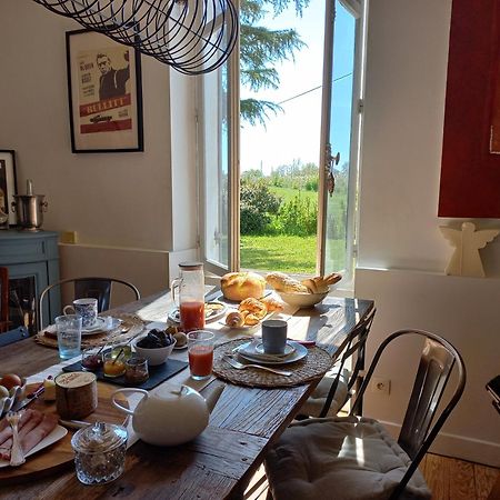 L' Embellie Sur Lot Sainte-Livrade-sur-Lot Exterior foto