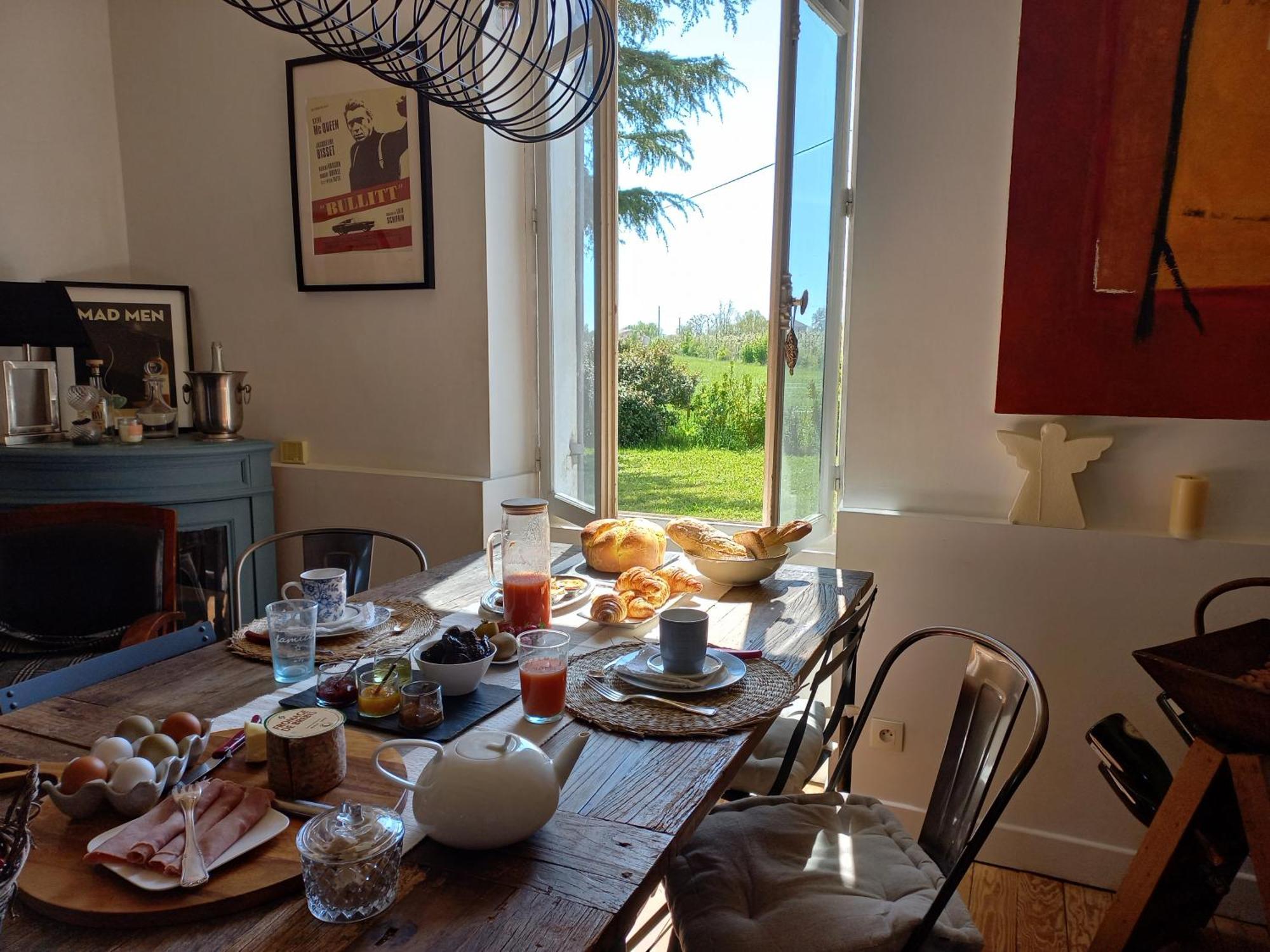 L' Embellie Sur Lot Sainte-Livrade-sur-Lot Exterior foto
